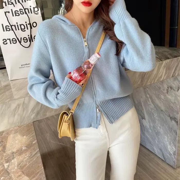 Cardigan zippé uni pour femme, nouvelle mode 2026, manteau court à capuche, veste tricotée coréenne 