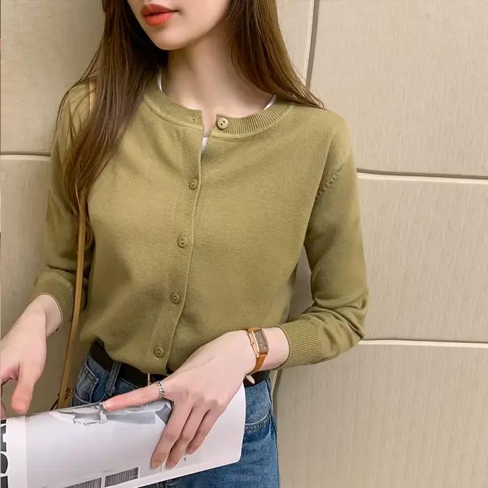 Cardigan en tricot pour femme AOSSVIAO style coréen coloris unie confortable et élégant pour bureau et occasions spéciales