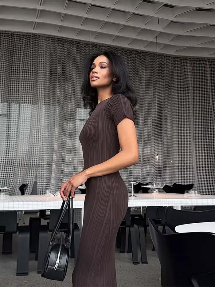 Robe longue tricotée à col rond pour femmes