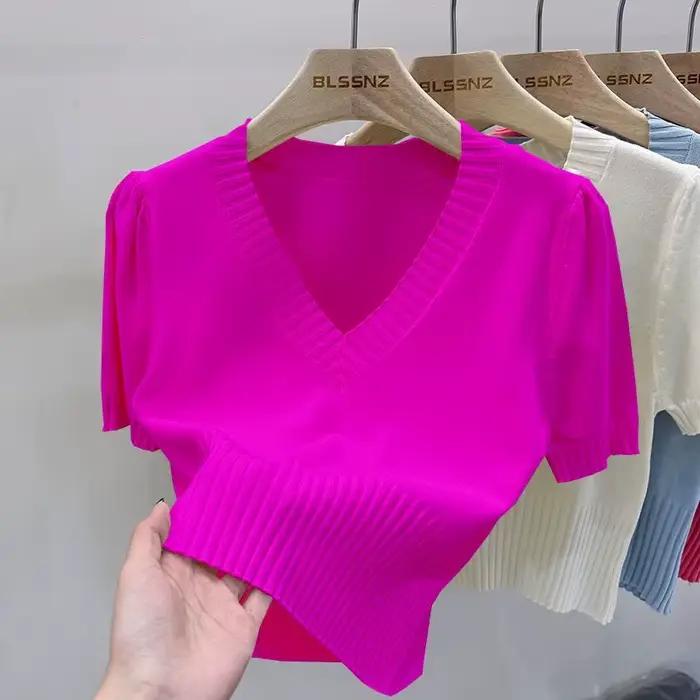 Haut court en tricot à manches courtes et col en V profond pour femmes