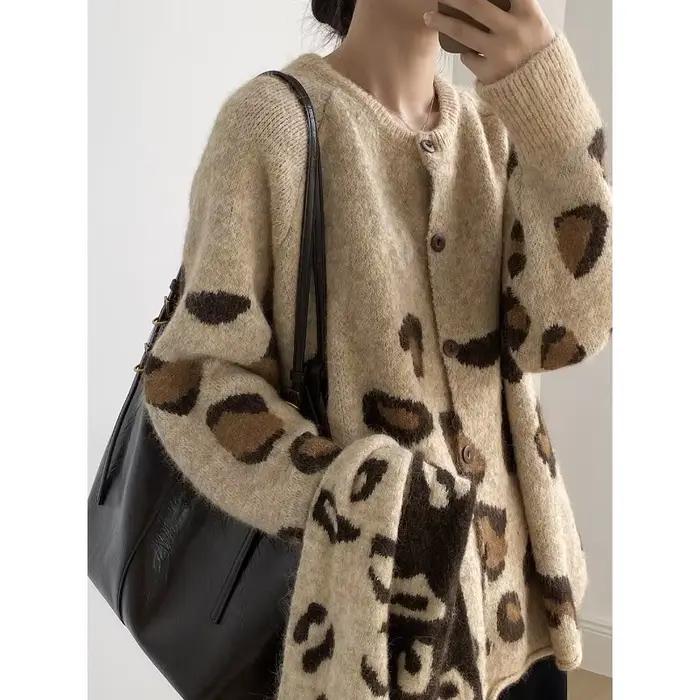 Manteau pull paresseux imprimé léopard pour femme avec écharpe