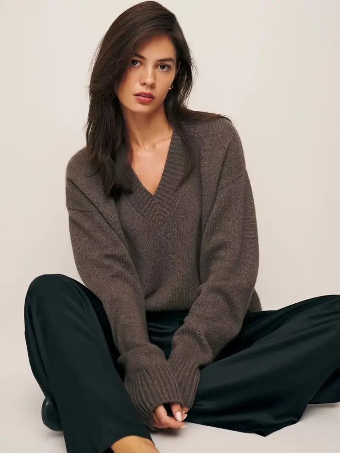 Pull ample tricoté à col en V monochrome pour femme
