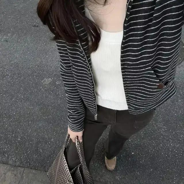 Cardigan rayé pour femmes décontracté chic à capuche tricoté en polyester pour automne hiver occaions multiples
