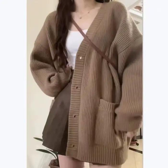 Cardigan tricoté décontracté en polyester et coton pour femmes, col en V, manche chauve-souris, ajustement lâche, saison hivernale, pour les occasions spéciales et quotidiennes