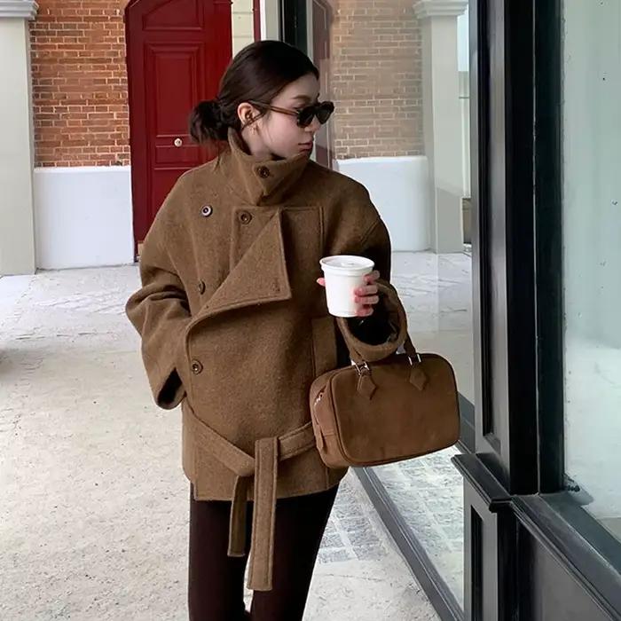 Manteau en laine à double boutonnage avec col montant pour femmes, nouvelle silhouette d'hiver, taille courte, élégant pour les jeunes femmes, automne-hiver, confortable et chic