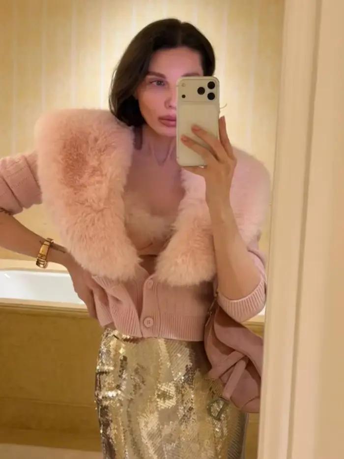Cardigan en tricot à col en fourrure rose pour femmes