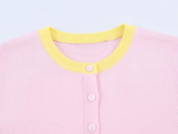 Cardigan en tricot rose et gris pour femme