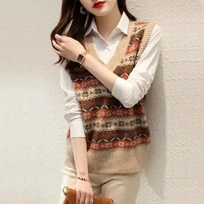 Pull en Tricot Rayé à Col en V pour Femme
