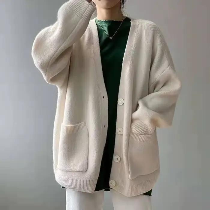 Cardigan tricoté en polyester ample et décontracté pour femmes, élégant et confortable pour les occasions automnales et hivernales