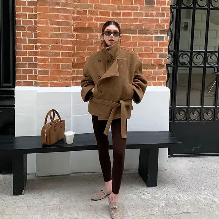 Manteau en laine à double boutonnage avec col montant pour femmes, nouvelle silhouette d'hiver, taille courte, élégant pour les jeunes femmes, automne-hiver, confortable et chic
