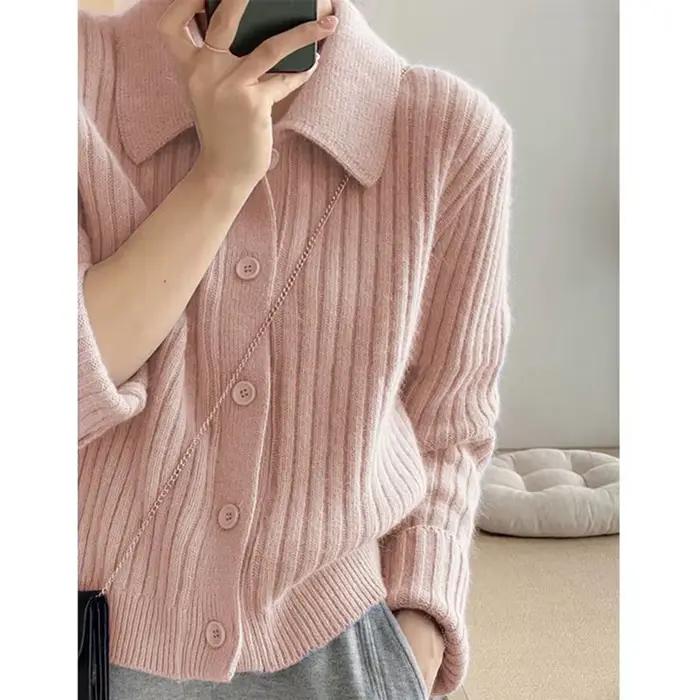 Le nouveau cardigan à col polo en peau de mouton 2025 est une veste