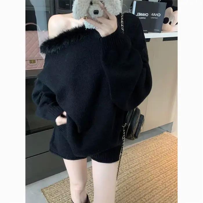 Pull deux pièces en polyester pour femme, élégance hivernale, ajustement lâche, col rond, design européen, style subtil, confort optimal