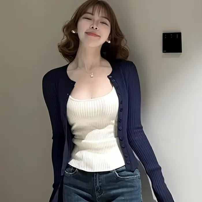 Cardigan tricoté à manches longues bleu marine