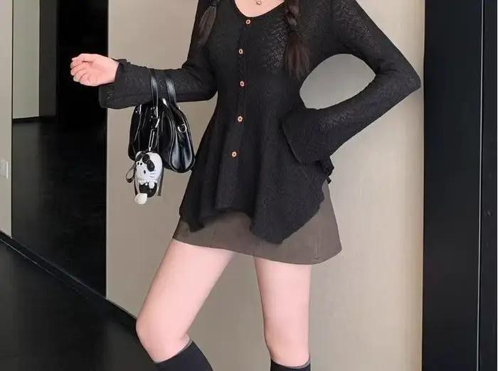 Pull tricoté à manches longues et col en v pour femme