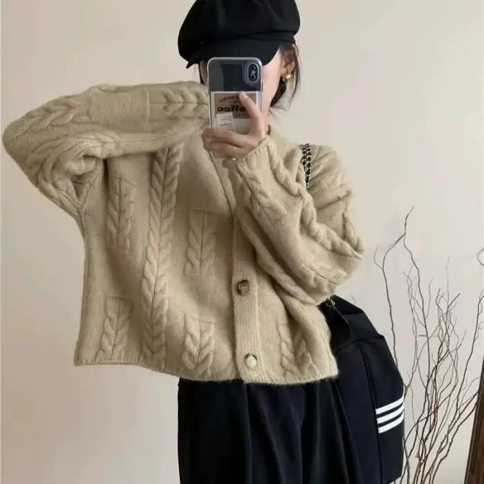 Pull torsadé court rétro pour femme