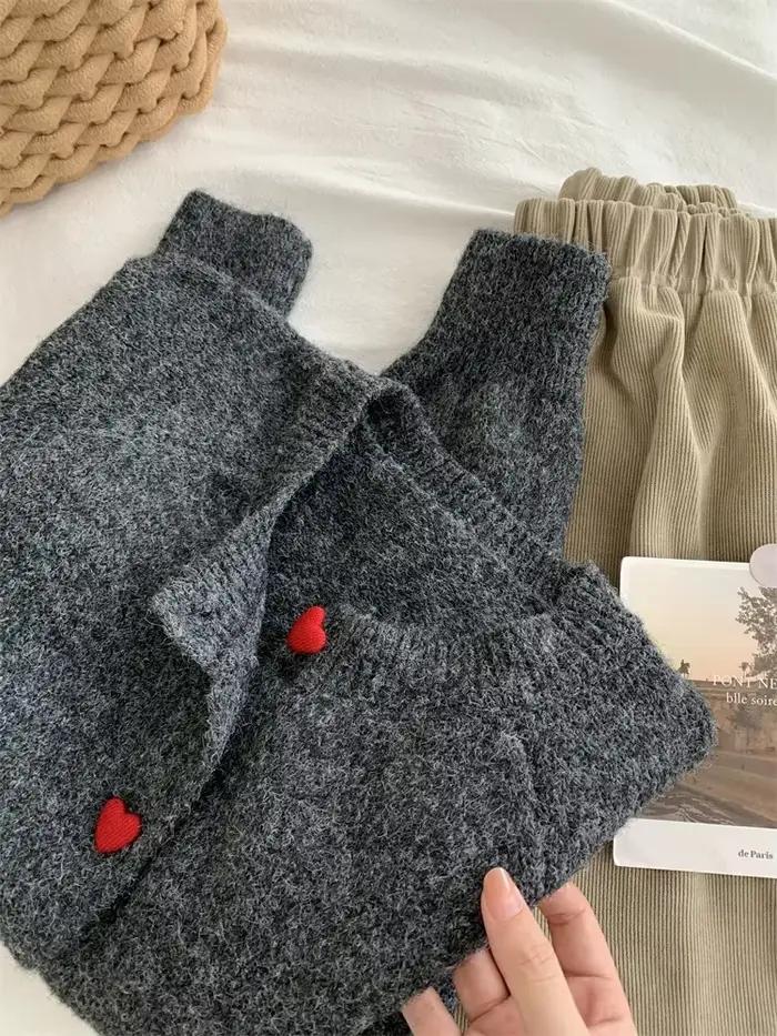 Cardigan en laine gris foncé pour femmes, automne-hiver, doux et chaud, avec manches d'épaule et bouton d'amour, taille unique, style high street, pour toutes occasions