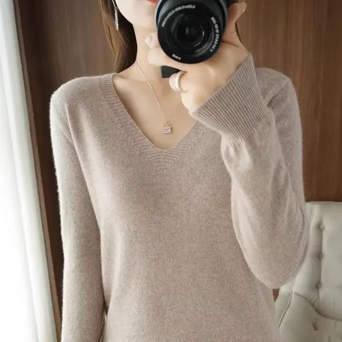 Pull femme 2025 automne hiver pulls tricotés col en v coupe ajustée chemise à bascule solide doux tricots