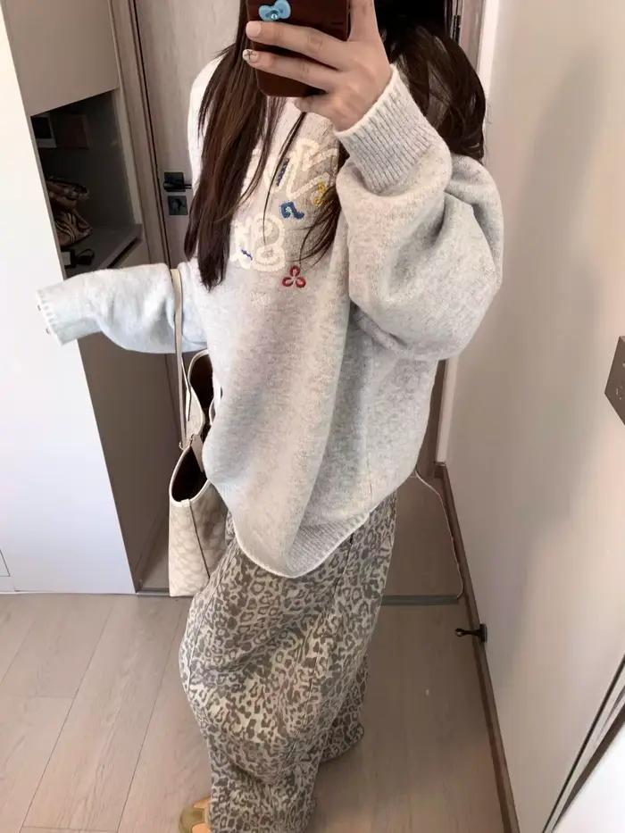 Pull décontracté coréen rétro en polyester orné de lettres jacquard pour femmes automne hiver