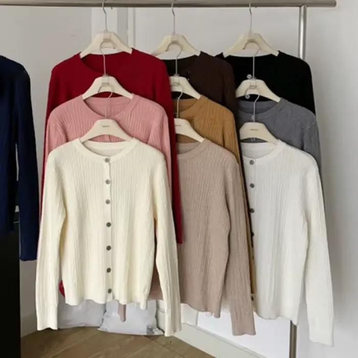 Cardigan en tricot torsadé rouge pour femme