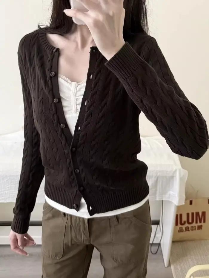 Cardigan à fleurs torsadées