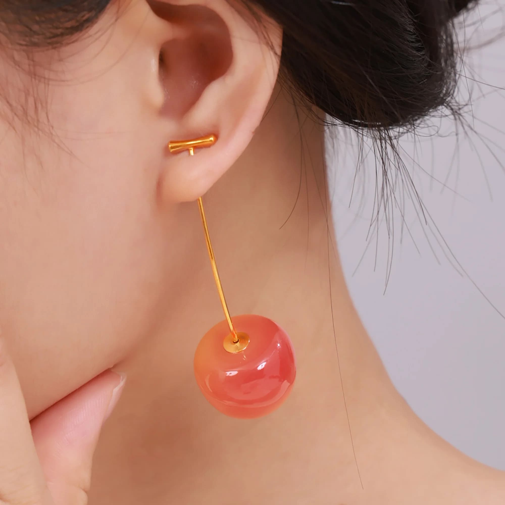 Boucles d'oreilles cerise en résine pour femmes, 4 couleurs, plaqué or 18 carats, clous en acier ino