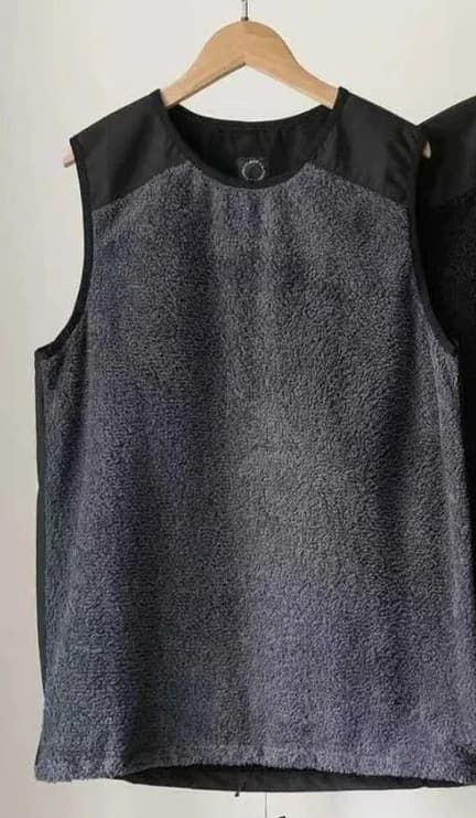 Gilet actif chaud pour la randonnée, style décontracté pour les jeunes, coupe standard, fibre de pol