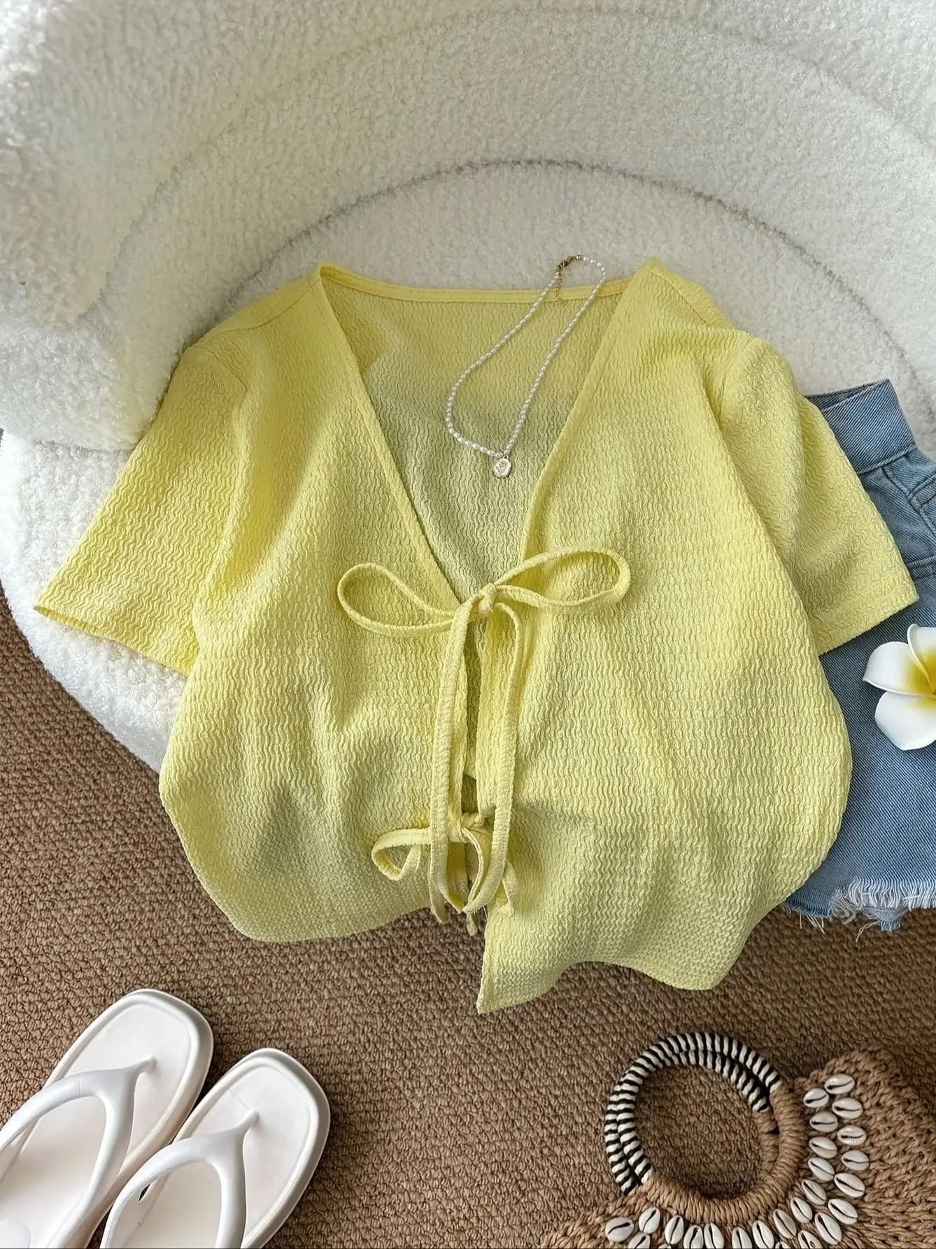 Haut en tricot jaune clair à manches courtes pour femme avec nœud sur le devant, sexy, mignon