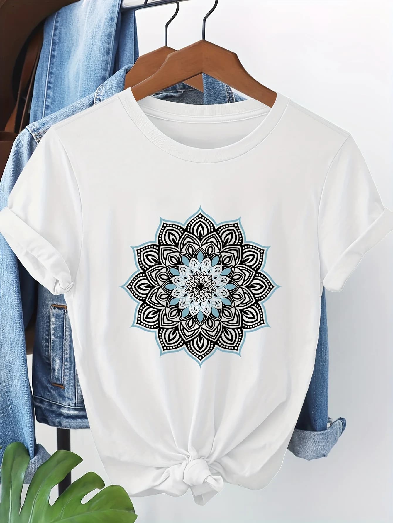 AWomen's T-Shirt à manches courtes imprimé Mandala Floral Haut décontracté à col rond avec illustrat