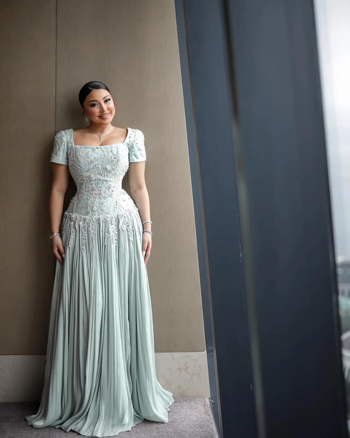 Robe de soirée à col carré et manches courtes, broderie en dentelle 3D perlée, plissée en mousseline