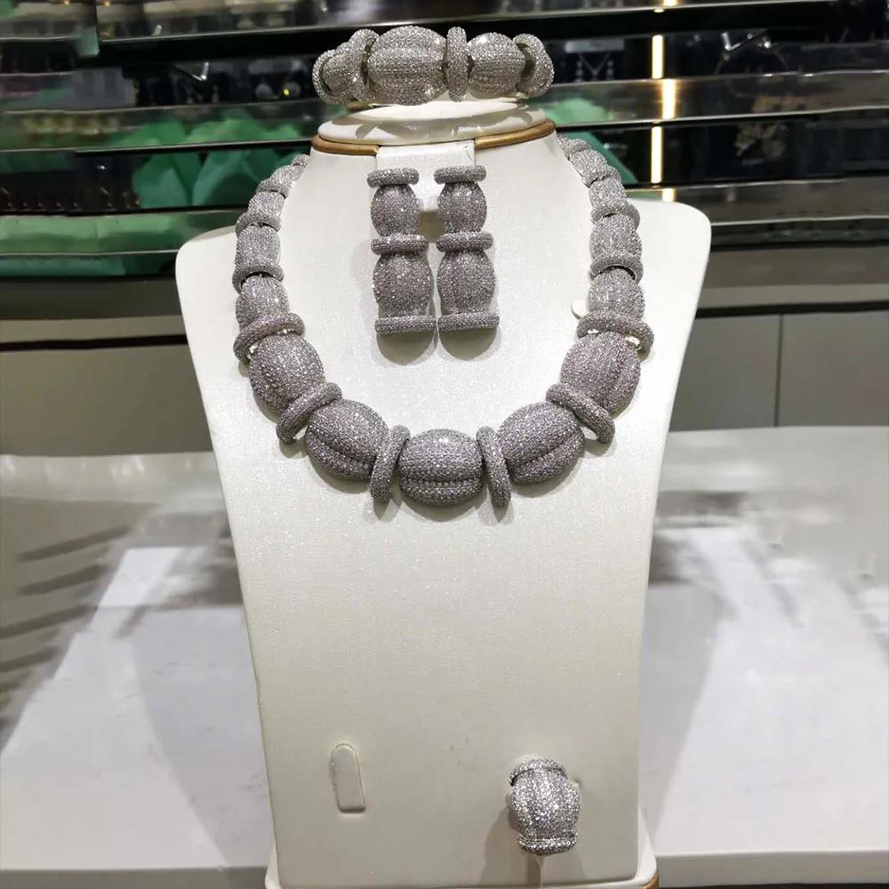 Ensemble de bijoux en maille dorée brillante de haute qualité, nouvelle mode, exquis – Collier ras d