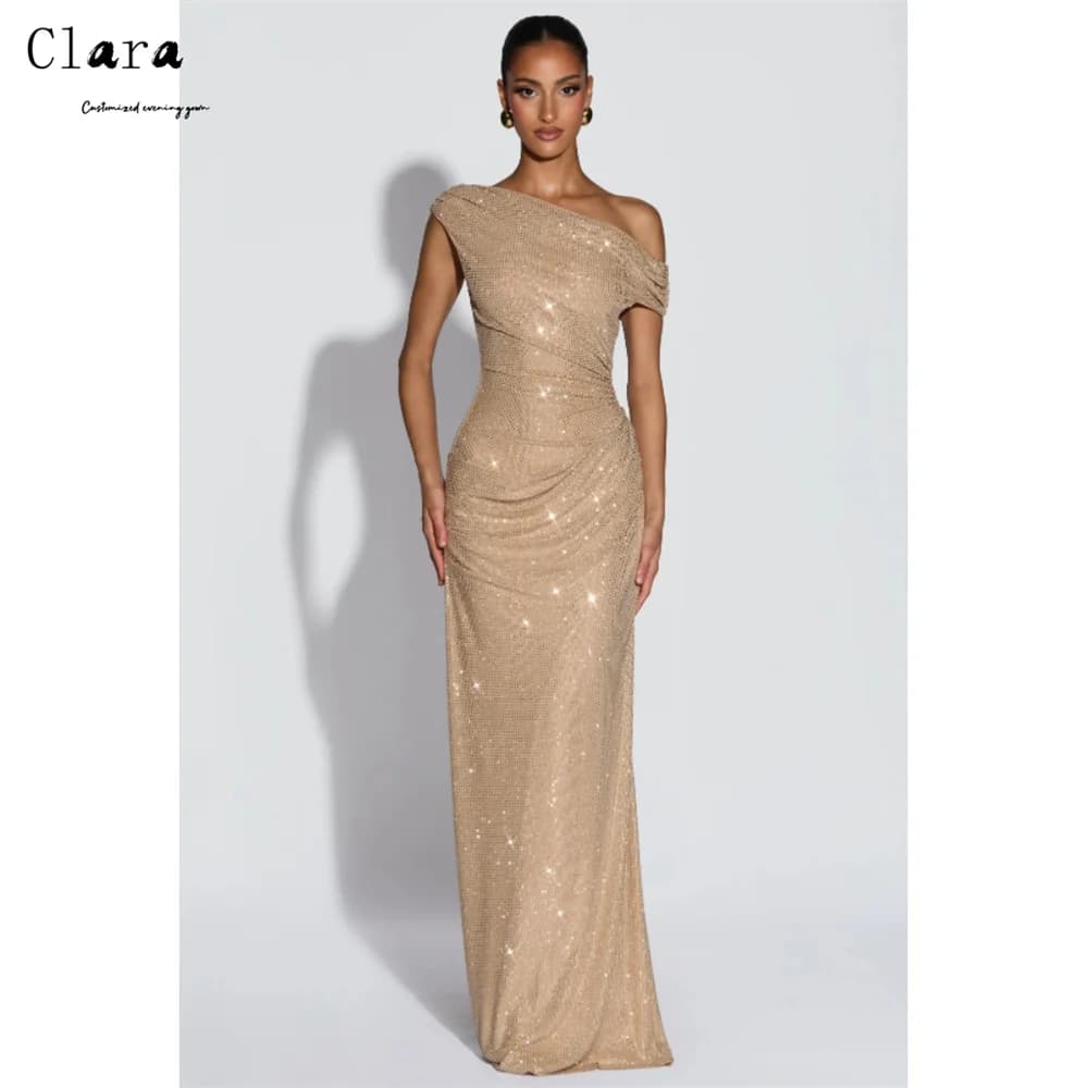 Robes de soirée élégantes et brillantes Clara Custom Champagne Fishtail à épaules dénudées pour femm