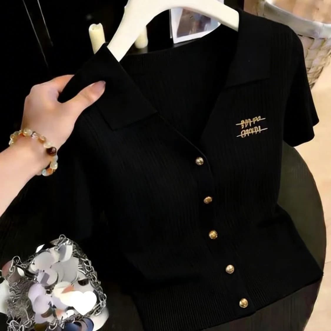 Pull en maille gris à col polo et manches courtes pour femme, coupe ajustée, nouveau style coréen, l