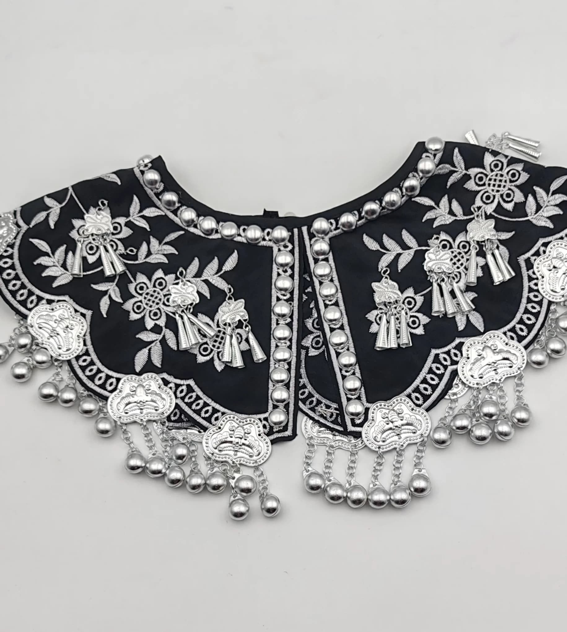 Châle chinois Hmong rétro polyvalent noir avec faux col, châle Miao assorti aux vêtements, écharpe a