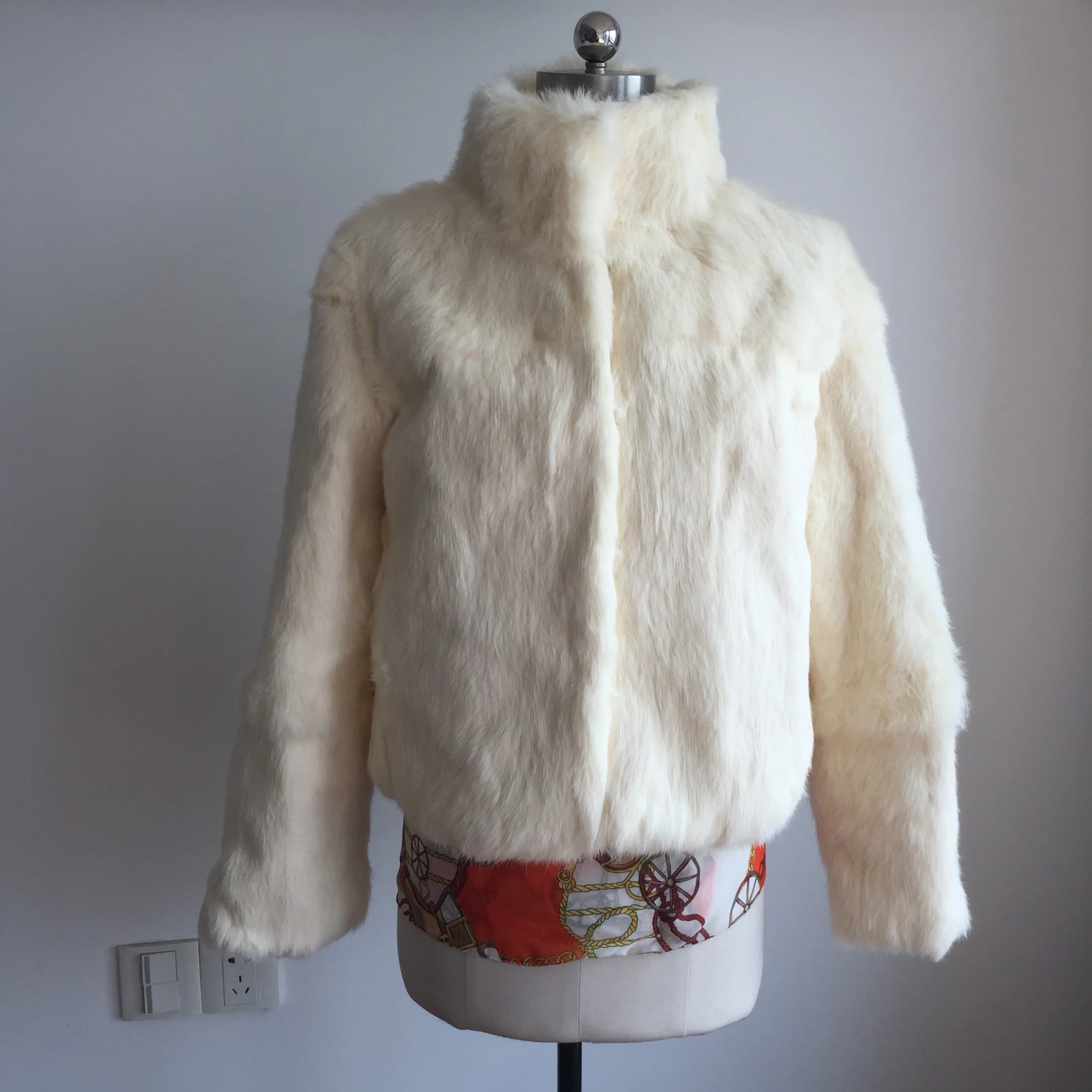 Manteau en fourrure de lapin tendance à col montant – Manteau court en fourrure bleu patchwork accro