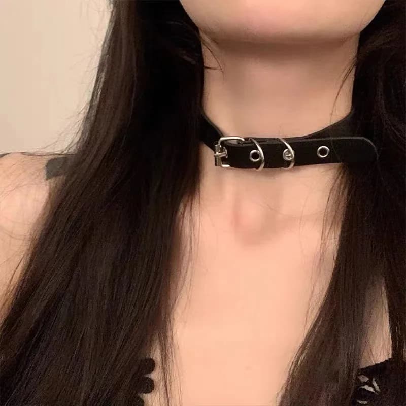 Collier ras du cou sexy en cuir fait main noir à clous, rivets et crochets, style punk rock gothique
