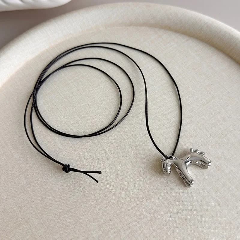 Collier Long avec pendentif cheval coloré pour femmes, chaîne de pull réglable, bijoux, accessoires 