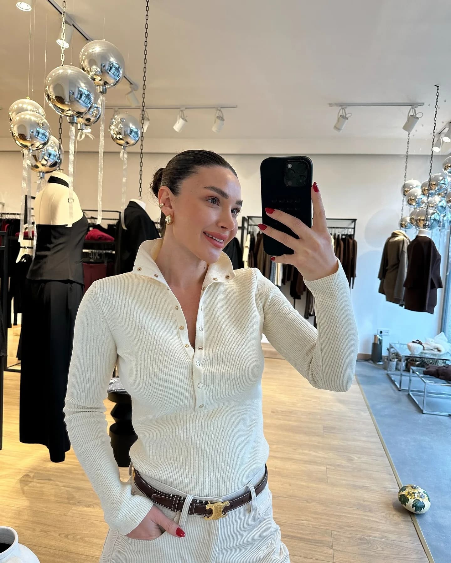 Pull tricoté à col roulé pour femme, couleur unie, manches longues, coupe cintrée, chemise à bascule