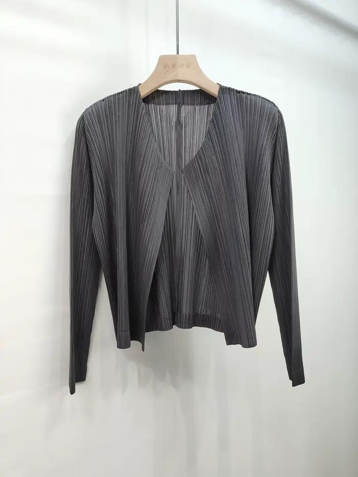 Miyake plissé Pop Cardigan 2025 printemps nouvelle veste courte à manches longues Design sens couleu