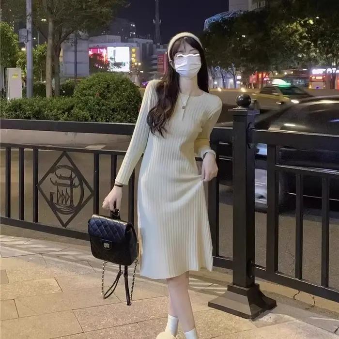 Robe pull mi-longue polyester abricot avec appliques pour femmes style classique automne hiver confortable et élégante