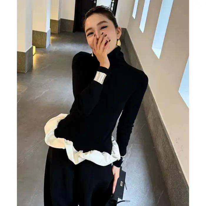 Pull à col roulé vintage noir avec patchwork et volants pour femmes automne hiver élégant et ajusté