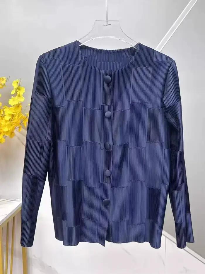 Cardigan plissé Miyake bleu marine à carreaux pour femmes, veste oversize décontractée pour toutes les saisons, idéal pour les sorties et les voyages
