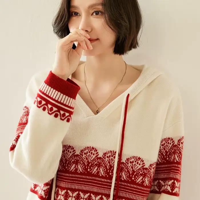 Pull en cachemire à capuche pour femme
