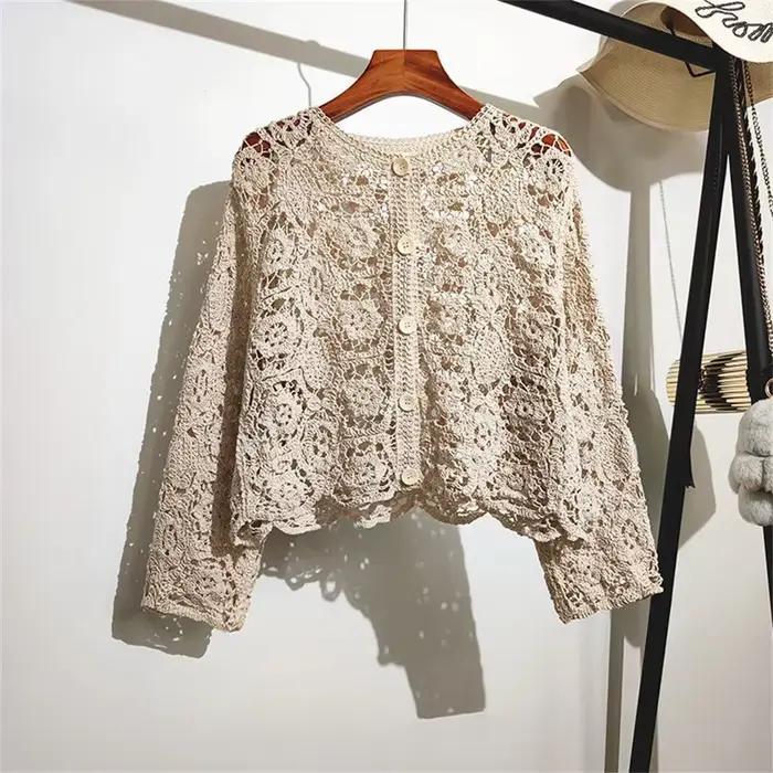 Cardigan en coton et dentelle pour femme