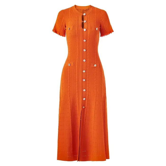 Robe longue élégante en maille côtelée à col rond et manches courtes
