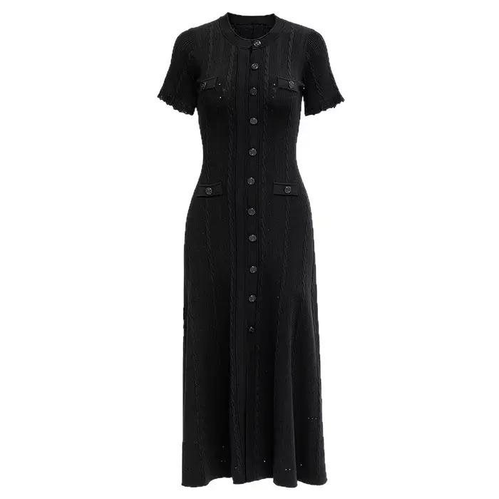 Robe longue élégante en maille côtelée à col rond et manches courtes