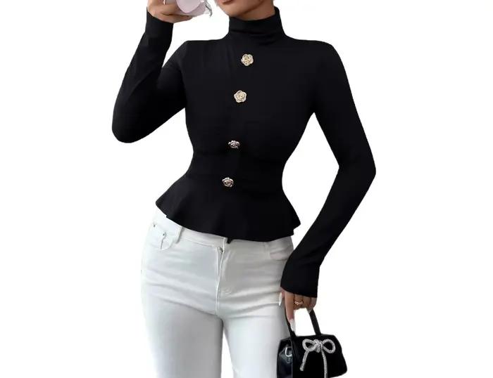 Nouveau haut fin plissé à col roulé avec boucle décorative en métal rose