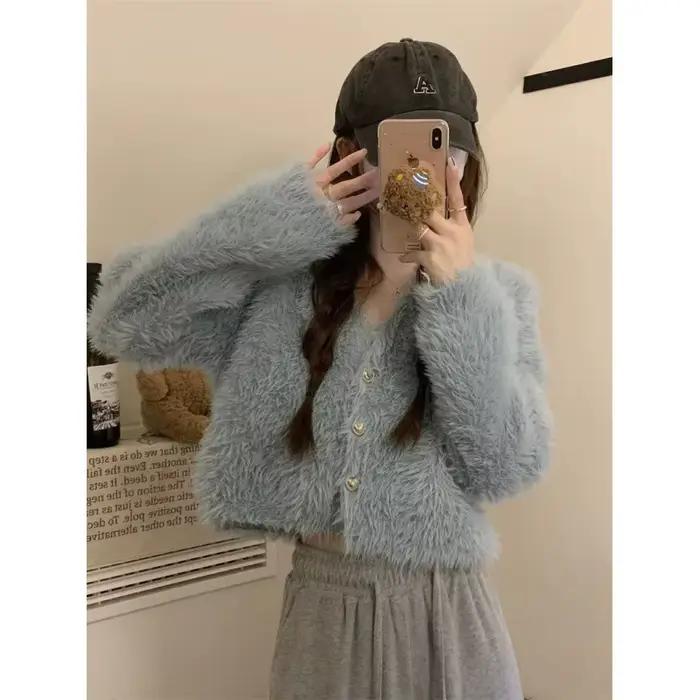 Pull court à col en v en peluche douce et cireuse pour femme
