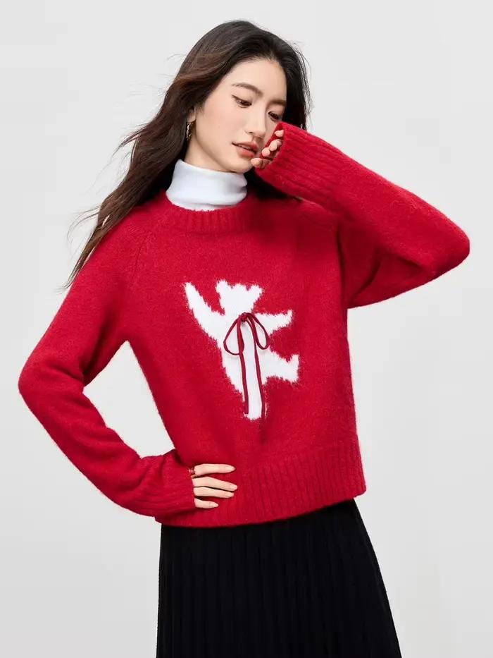 Pull femme SENTUBILA à col rond contrastant avec nœud et lacets