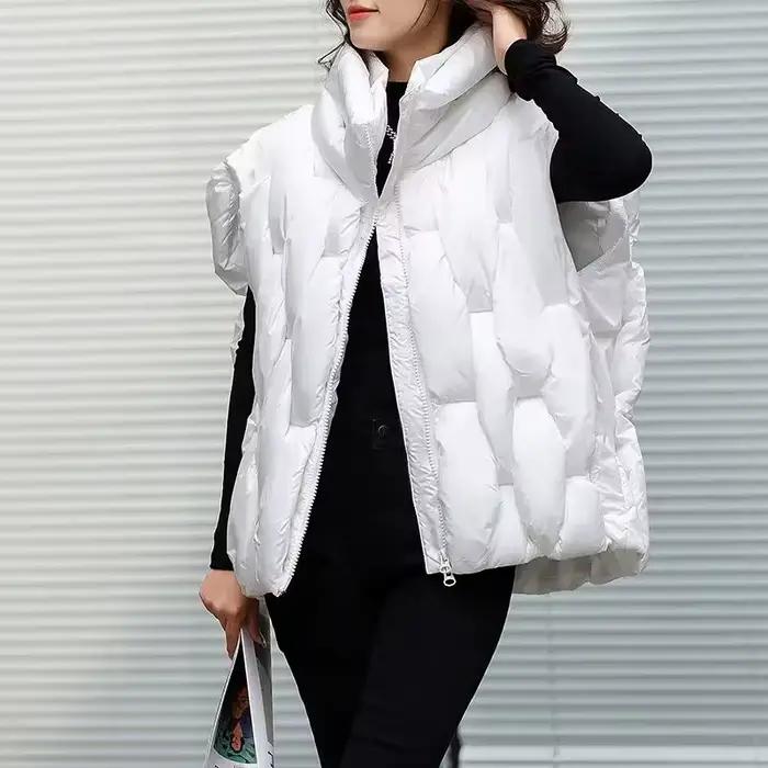 Gilet épais en coton pour femmes, col rond haut, chaud, décontracté, bulle bouffante, sans manches, saison automne-hiver, couleurs subtiles, doublure en coton, fermeture éclair, style chic et moderne