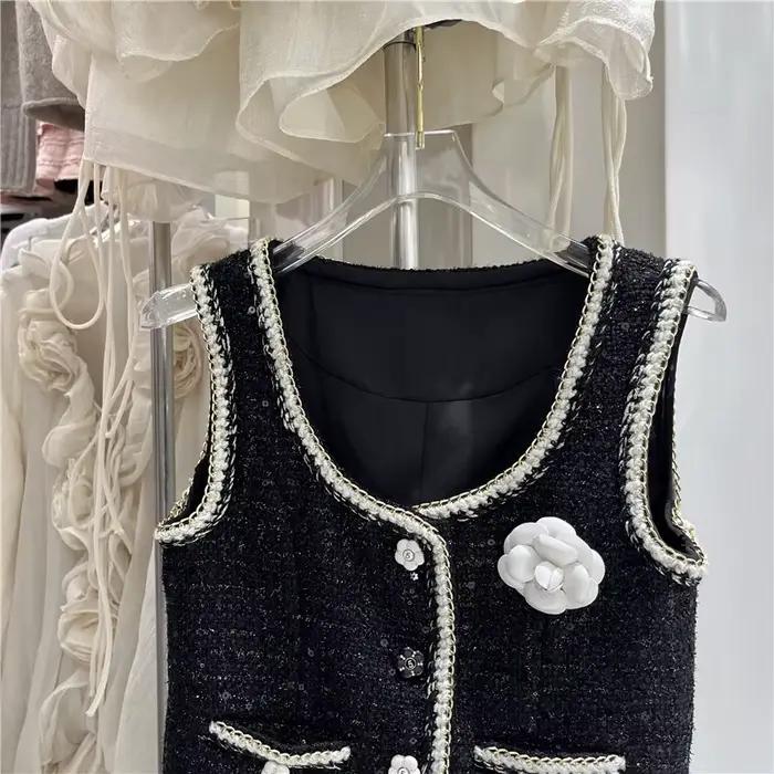 Gilet court en laine noir élégant pour femmes